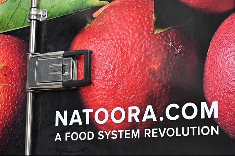 ULMA PACKAGING ERWEITERT DEN EINSATZ DER KUNSTSTOFFFREIEN VERPACKUNGEN DES PIONIERUNTERNEHMENS NATOORA IM VEREINIGTEN KÖNIGREICH